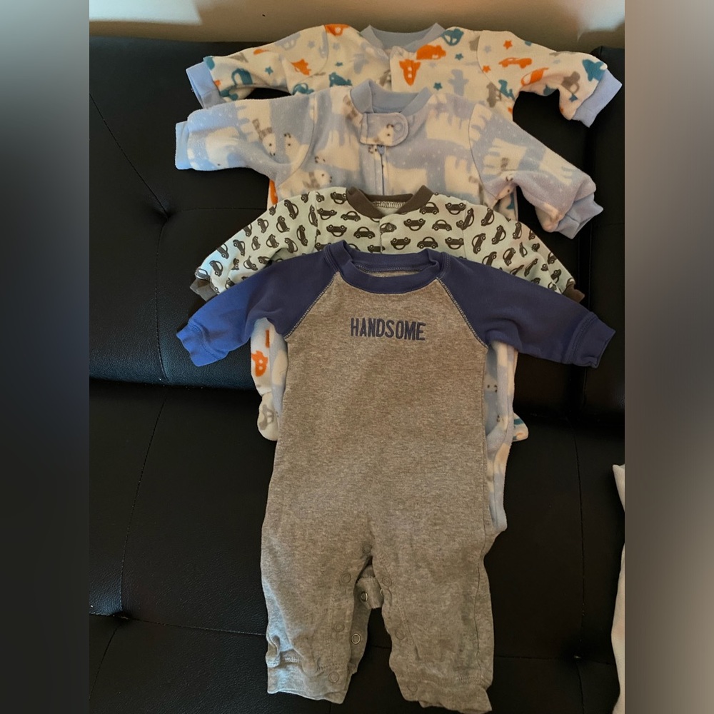 Sleep and play 3months